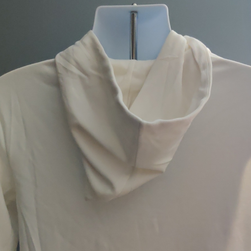 sweater - Picture 6 of 9